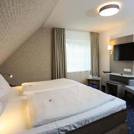 Hotel Zur Linde Hotel 2*
