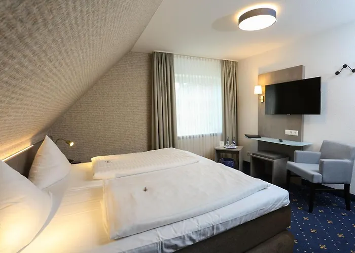 Zur Linde Hotel 2*